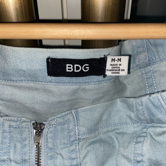 Urban Outfitters, women’s size M, cropped jean shirt - Picture 5 of 6